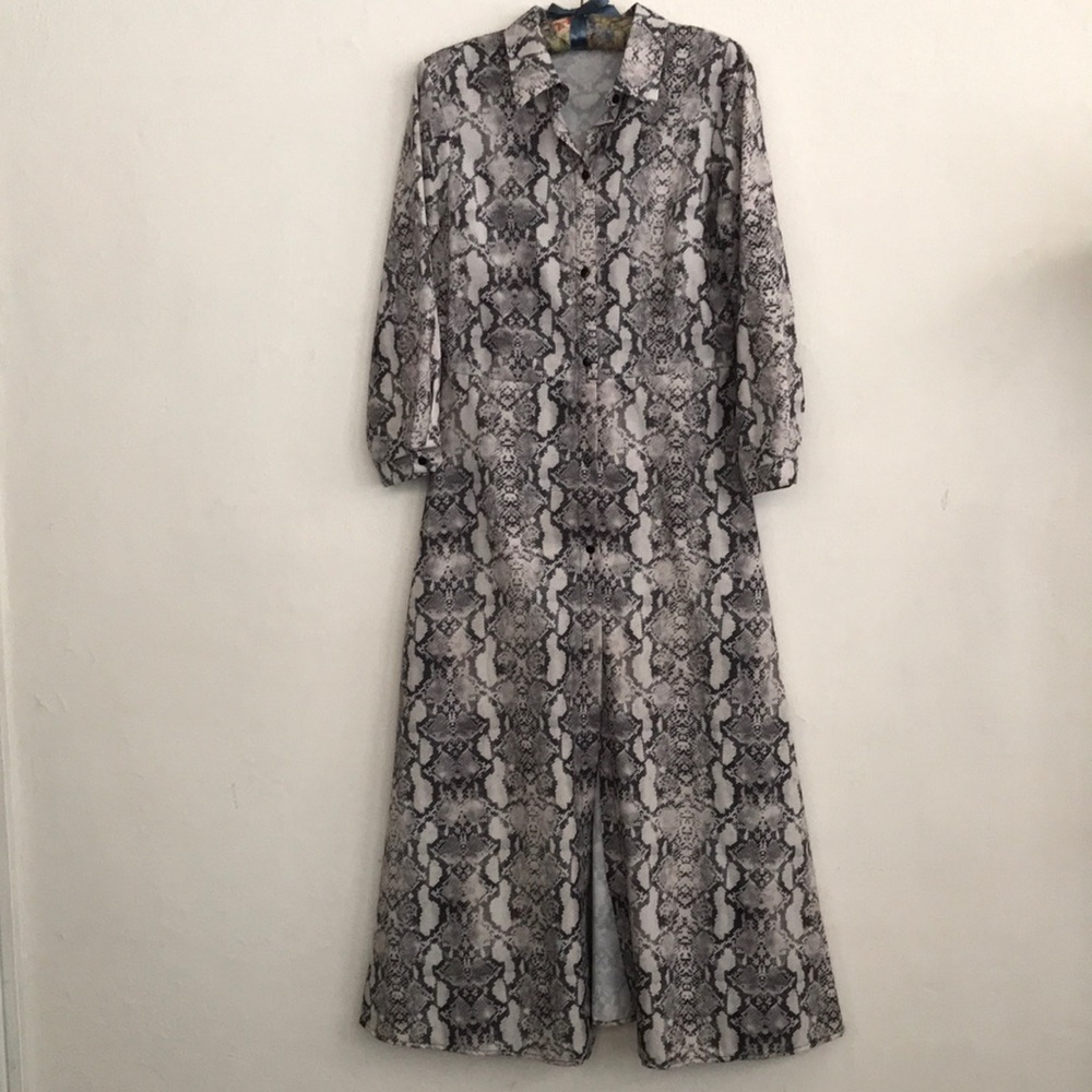 Animal print long sleeve shirt dress in size S